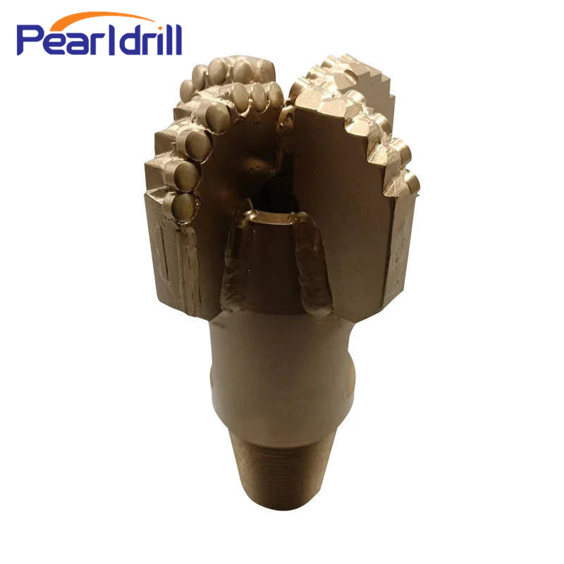 四翼加强型刮刀无芯 <a href=https://www.gzpearldrill.com/cn/PDC-Drill-Bit.html target='_blank'>PDC 钻头</a>