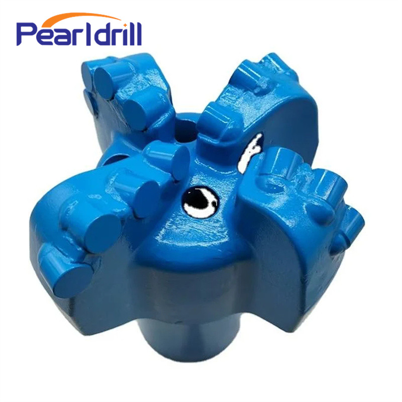 Four Wing Reinforced Arc Angle Coreless Bit